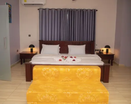 Pito Guest House Hotels in Elmina