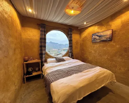 Chanh Homestay Lo Lo Chai Hotels in Lung Cu