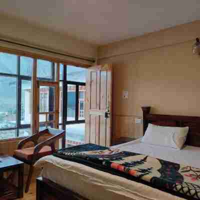 Hotel Old Monk Rooms