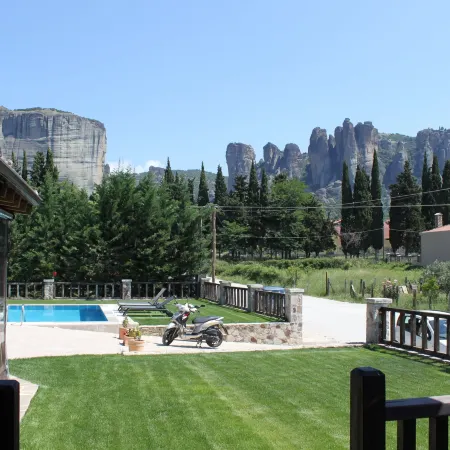Monastiri Guesthouse