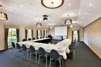 Buckingham Apartments Hotels in Sandringham