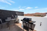 "LUXURY WATER PARK. Sleeps 24. 4BR Resort Townhome. Paradise Close to Zion