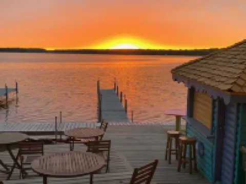 Manhattan Beach Lodge Hotels in Crosslake