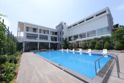 Vrr Hotel's and Convention Centre