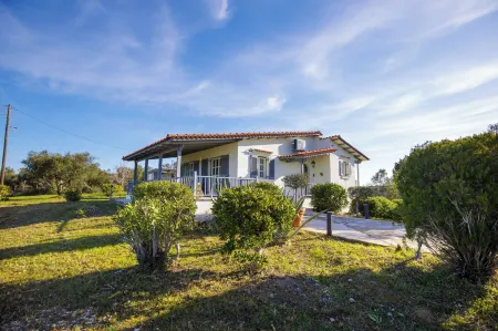 Villa Filokalia with Exceptional View - Happy Rentals Отели в г. Kastro Killinis