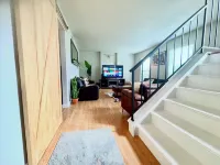 Loft w/ Big Pool, Huge Backyard, Fire Pit, PingPong, Pool Table,