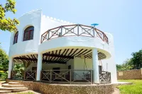 Secure Villa PundaMilia Sleeps 6 with Private Pool Hotels in 