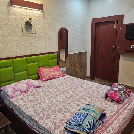 New Bhabani Hotel