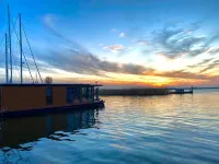 Cozy Lodge Retreat Close to Amsterdam on the Vecht