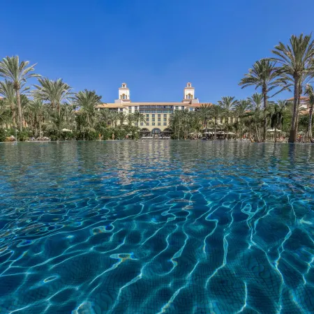 Unique Club at Lopesan Costa Meloneras Resort