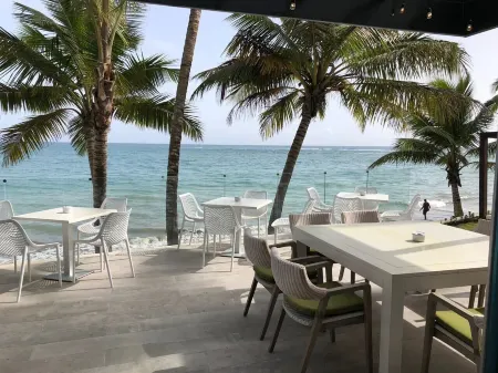 Luxury Penthouse & Imperial Suites Отели в г. Кабарете