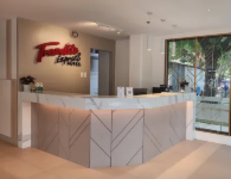 Travelite Express Hotel la Union