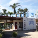Glossop Motel Hotel a 