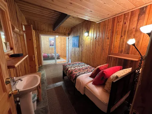 Mount Peale Country Inn Near Moab - parking