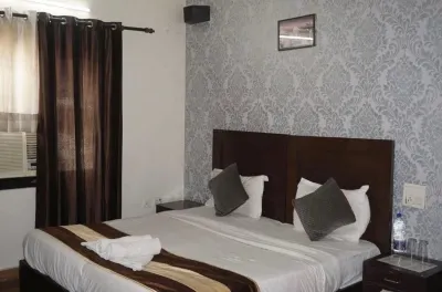 hotel ashi Hotel dekat Stasiun Kereta Satna