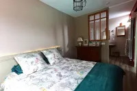 Une Odeur de Tilleul Các khách sạn ở Montverdun