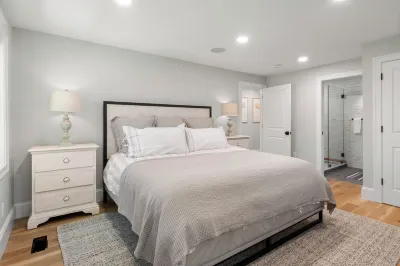 Amazing 3 Bedroom 3 Bath, Fully Renovated, Central Andover Location Hotels near Vale Reservation