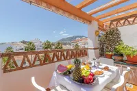 MAGNIFICENT APART. 3 BEDROOMS WITH SEA AND MOUNTAIN VIEWS, NEAR THE BEACH