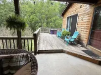 gaze at Seneca Rocks from living room sofa ペンドルトンのホテル
