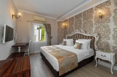 PORTO AZUL OTEL Hotels near Myndus Gate