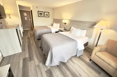 Quality Inn Hotels in Elkrun Township