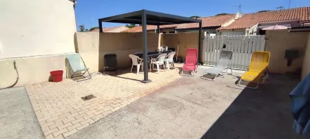 Gîtes Rouge à la mer. Air conditioning in all rooms. Отели в г. Пор-ла-Нувель