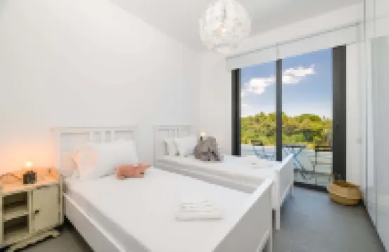 By the Beach Sea Pearl