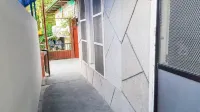 Executive Wide Living Rm APT | 2 km away from town
