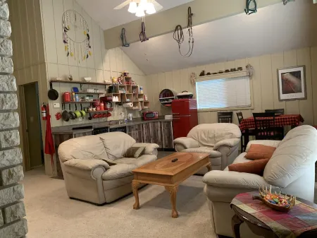 Hidin’ Out near the Paiute Trail and Butch Cassidy’s boyhood home.