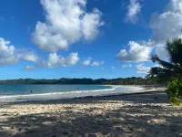 Lovely 1 bedroom apt in quiet residence. Pool, 3 min from the beach, strong wifi
