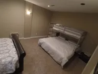 Multi-family peaceful retreat home sleeps15 with heated pool near Crystal River!