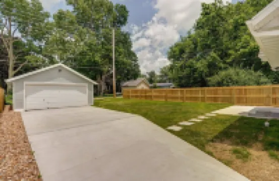 Brand NEW Spacious 5-bedroom house in awesome Springfield near MSU and Mercy