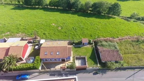 Balmori House in El Peral