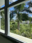Relaxing Spacious Penthouse. Pool & deck w/panoramic view, 5 minutes to town!