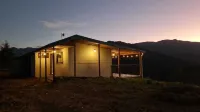 Cabaña en la Montaña Cerca del Parque Nacional Tapantí Orosi, Cartago Costa Rica Отели в г. 