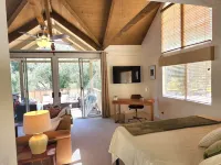 Peaceful Desert Studio Condo near La Quinta & Palm Desert.  Tons to do!