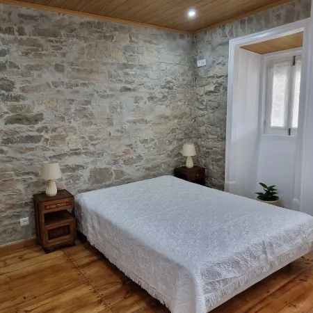 Casa da Ti Alzira - a refuge at the foot of the mountain with a touch of tradition Отели в г. Алькобаса