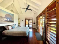 Chic Serene & Secluded Beachfront Villa -- Your Own Private Resort