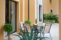 SADHANA_TAMARINDO  UNBEATABLE LOCATION!! MODERN CONDO, STEPS TO TAMARINDO BEACH!