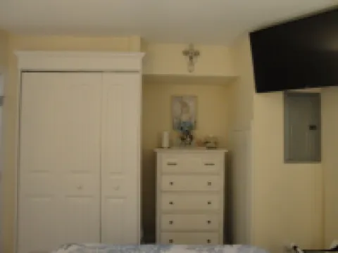 NEW CONDO – Steps to Beach - Sleeps 4-5 - Heated Pool Hotels in Wildwood Crest