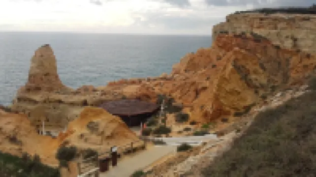 CHARMING APARTMENT ALVOR 10 MINUTES FROM THE SEA