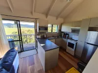 Romantic Hideaway with Beautiful Seaviews