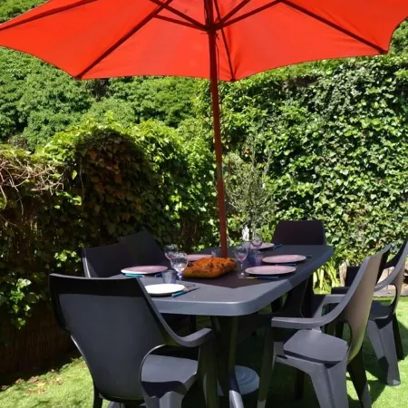 Fisherman's cottage , parking possible, 80 m from the sea, garden, 5 per, wifi
