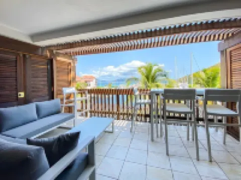 Sea Haven Villa - Renovated modern, 2-story, oceanfront at Sapphire Beach Resort