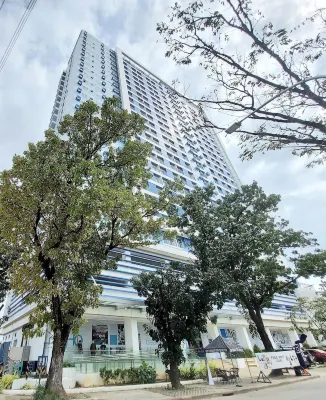 The Loop 2-BR CONDO Fully Air-conditioned with Wifi, Sofa Bed & Water Dispenser