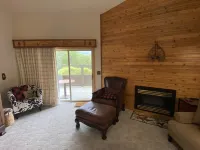 The Golden Bear - Golf, Ski and Downtown