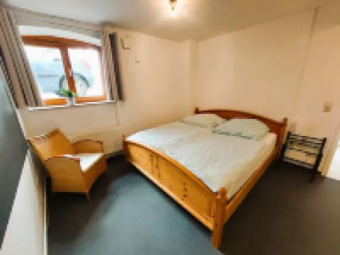 Central vacation apartment on the lake and near the castle