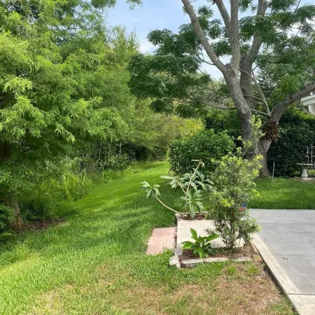 Beautiful Villa! On Wildlife Area, Natural Privacy! Close to Everything. Welcome