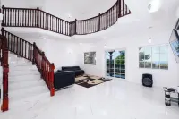 The Palms at Oracabessa *Luxury Vacation Rental* Fully Staffed Hotels in Oracabessa