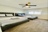 Henderson House  6beds,Pool,backyard,pet friendly, free parking Hotels near Boulder City Dry Lake Bed